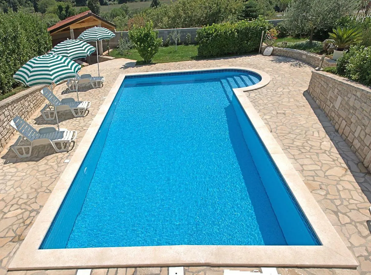 Villa Noela Pula 0*,  Kroatien